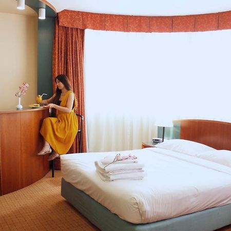 Al Diar Dana Hotel Abu Dabi Dış mekan fotoğraf