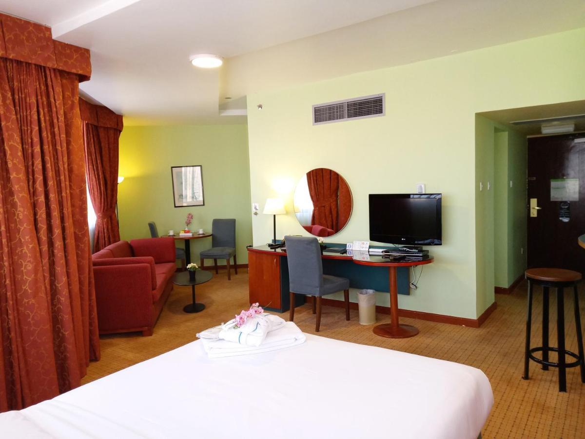 Al Diar Dana Hotel Abu Dabi Dış mekan fotoğraf